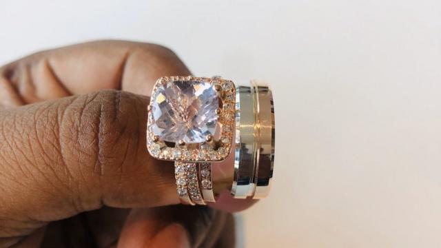 Chioma 18Karat Yellow Gold VS Diamond Engagement Ring/ Ghana – Saint Tracy