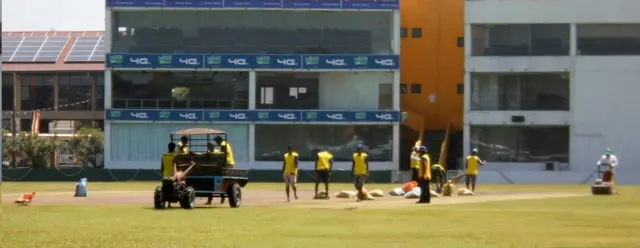 යළි සැකසෙන ගාල්ල ක්‍රීඩාංගනයේ විකට්ටුව