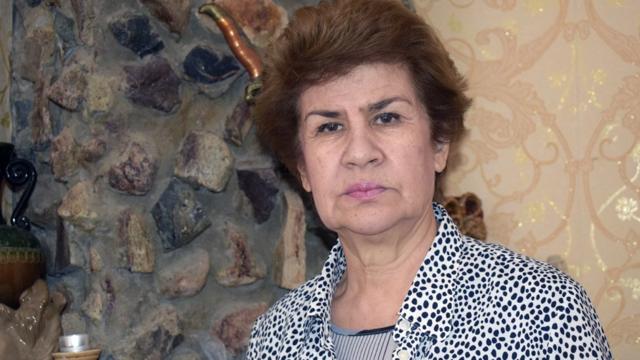 Известная таджикская поэтесса и писательница Гулрухсор Сафиева написала книгу воспоминаний - "Женщины и война", в которой собраны реальные истории жертв конфликта, испытавших на себе все ужасы военного времени