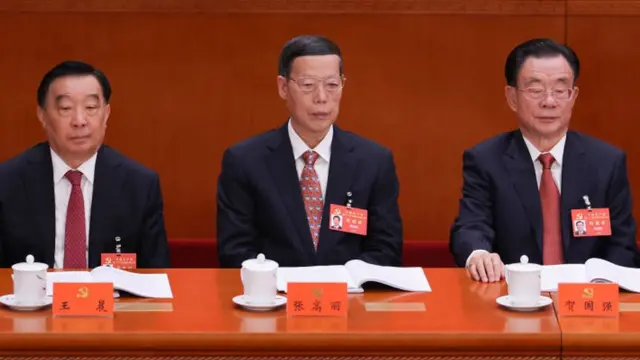 (L to R) Delegates Wang Chen, Zhang Gaoli ,He Guoqiang