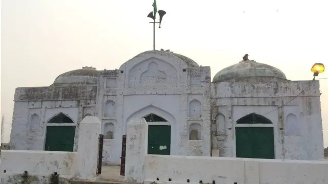 બેગમ બાલરસ મસ્જિદની તસવીર