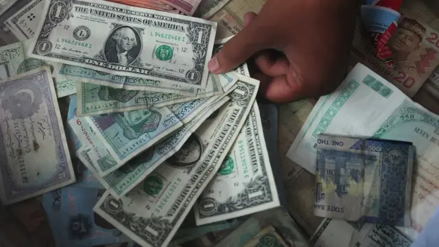 پاکستان، کرنسی