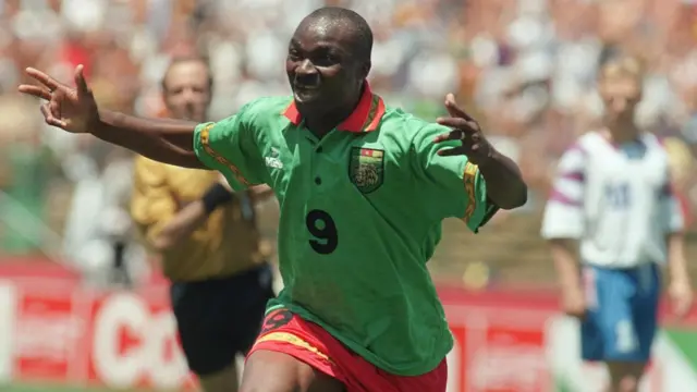 Roger Milla, Sepakbola