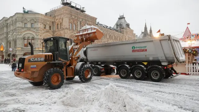 Снег в Москве