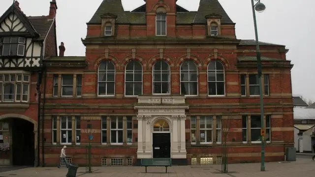 Городская ратуша в Экклзе