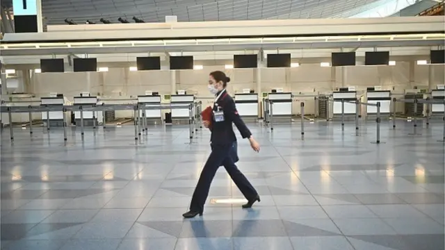 Найбільші аеропорти Азії та Європи спорожніли