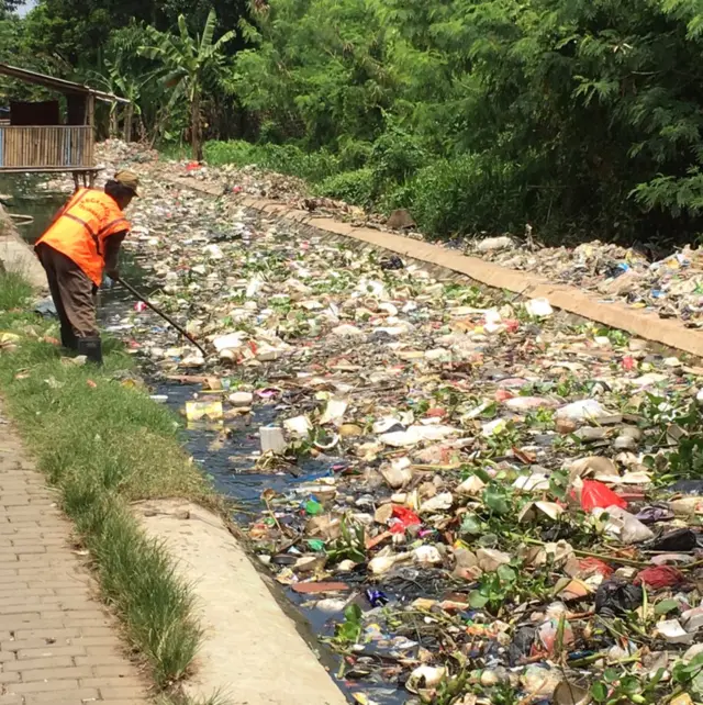 Sampah plastik, pencemaran sungai
