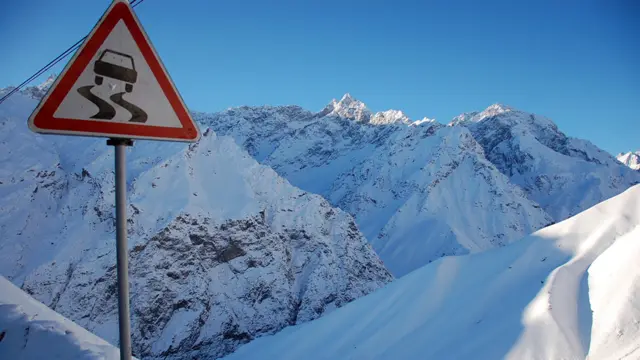 ریزش بهمن