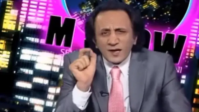 محمد حسینی در مواردی هم از مخاطبان خود خواسته بود تا با آسیب رساندن به اماکن عمومی نارضایتی خود را از حکومت نشان دهند