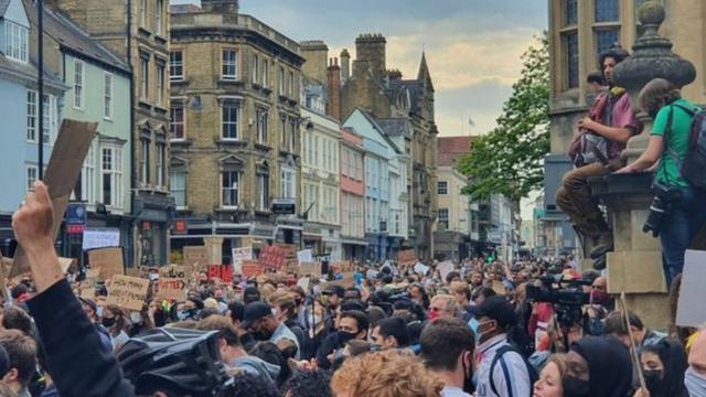 протест в Оксфорде