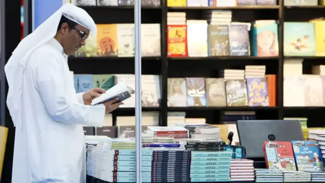 আধুনিক আরবি ভাষা এবং সাহিত্যের সঙ্গে বাংলাদেশের মানুষের পরিচয় নেই বললেই চলে।