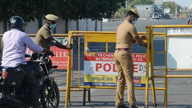 கொரோனா வைரஸ்: வீட்டைவிட்டு வெளியே வந்தால் ஓராண்டு சிறை