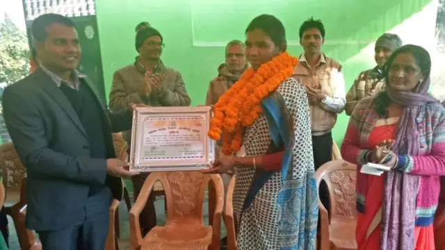 पुनिया का सम्मान