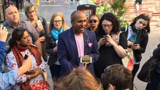 Sree Sreennivasan en una rueda de prensa