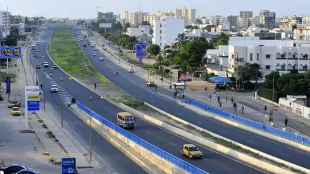 Au Sénégal, la voie de dégagement nord (VDN), l'hôtel Radisson Blu, à Dakar, l'aéroport international Blaise-Diagne de Diass (AIBD), la route Saint-Louis-Ndioum dans le nord du pays, le pont de Kolda en Casamance porte la signature de la CSE.