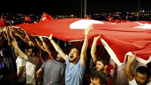 Boğaziçi köprüsünde gösteriler