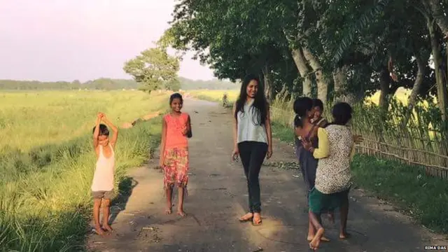 विलेज रॉकस्टार