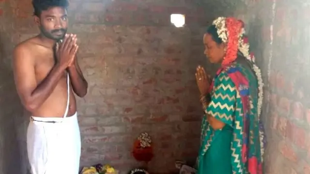 பாலகிருஷ்ணைய்யாவின் மனைவி மற்றும் அவரது மூத்த மகன்