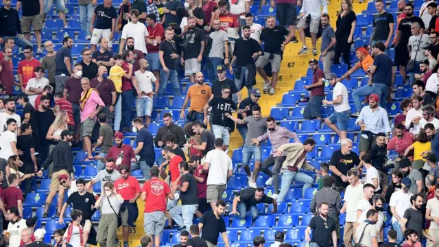 26 Eylül'deki Roma-Lazio maçında tribünlerde tartışma çıkmıştı.