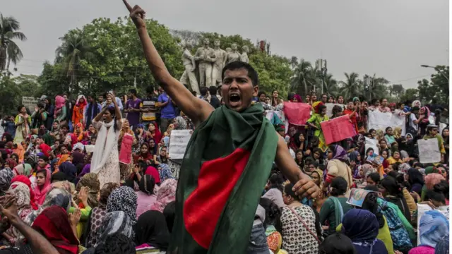 বাংলাদেশের ইতিহাসে ছাত্র রাজনীতির বিশেষ ভূমিকা রয়েছে।