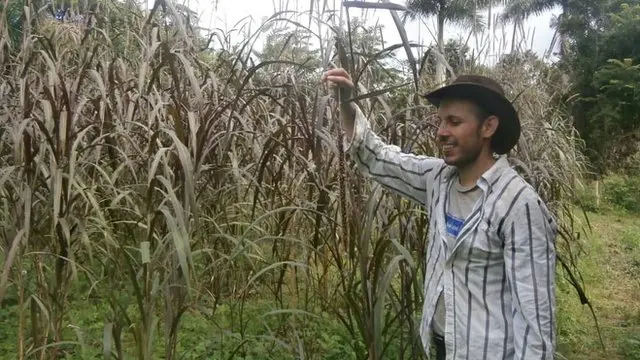 Ariel Urquiola en su finca.