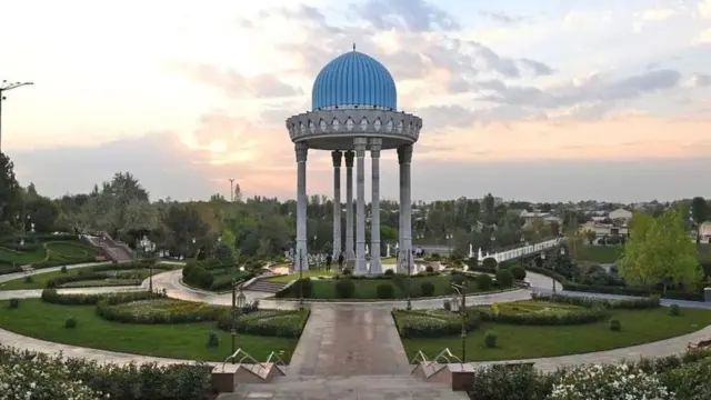 Шаҳидлар хиёбони