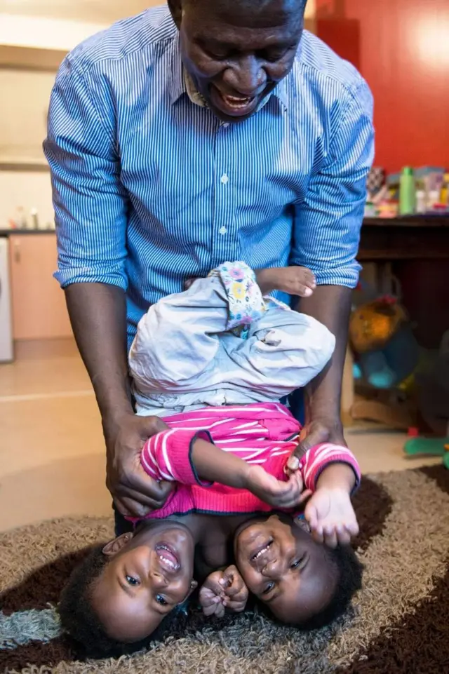 అవిభక్త కవలలు