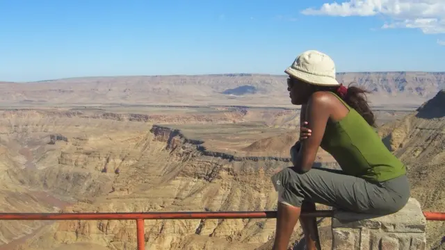 መስከረም ተፈጥሮ እናድነቐት