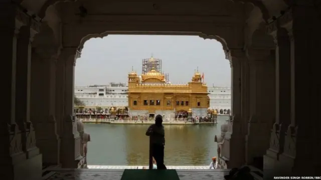 અમૃતસરનું ગોલ્ડન ટેમ્પલ