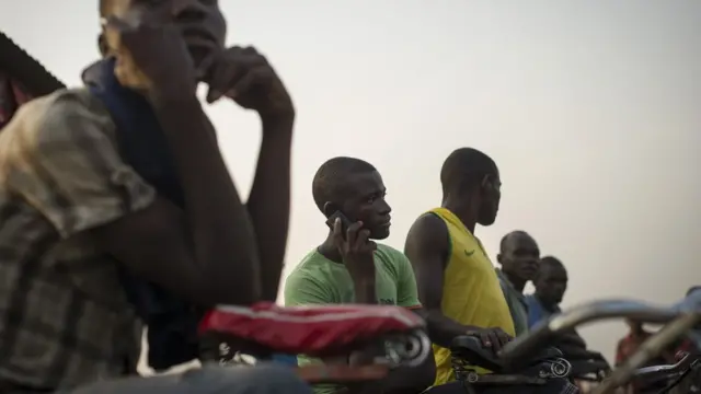 Abatwara amakinga yunguruza abantu i Bujumbura mu 2015