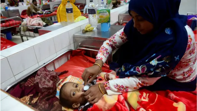 শীতে নানা রোগে আক্রান্ত হয়ে হাসপাতালে চিকিৎসা নিচ্ছে শিশুরা