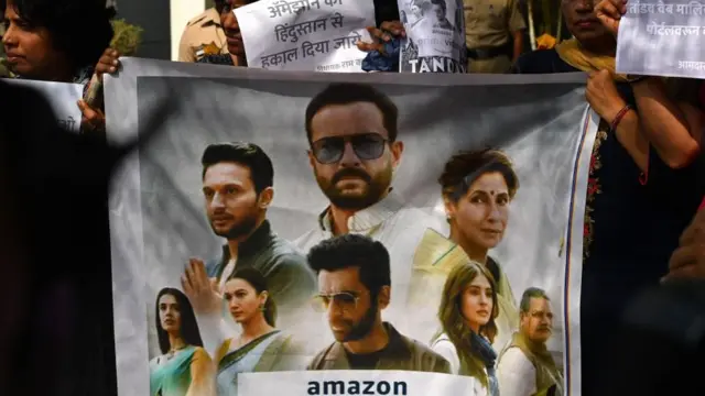 তান্ডবে অভিনয় করেছেন সেফ আলি খান, ডিম্পল কাপাডিয়ার মতো নামী অভিনেতারা
