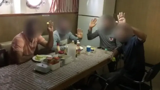 ఆడ్రియాన్ దార్యా 1లో సిబ్బంది