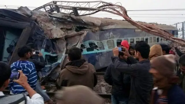 रेल हादसा