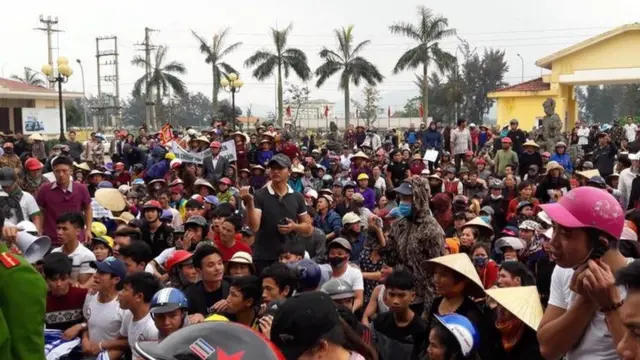 Nhà hoạt động Bạch Hồng Quyền