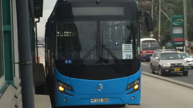 Nchini Tanzania huduma ya mabasi ya uchukuzi wa abiria yanayoenda kwa kasi BRT ilianzishwa mwaka 2016