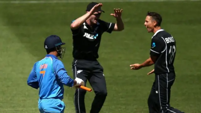 நியூசிலாந்து அணிக்கு 253 வெற்றி இலக்கு: தொடரை 4-1 என வெல்லுமா இந்தியா?