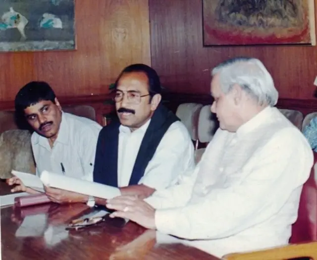 வாஜ்பேயி மற்றும் வை. கோபால்சாமி