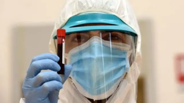 လေ့လာမှုတွေ အများအပြားရှိရာမှာ ဘယ်လောက် အချိုးအစားအထိ ရောဂါလက္ခဏာ မပြသူ ပါမလဲ ဆိုတာက ၅%ကနေ ၈၀% အထိ အမျိုးမျိုး ဖြစ်နေ