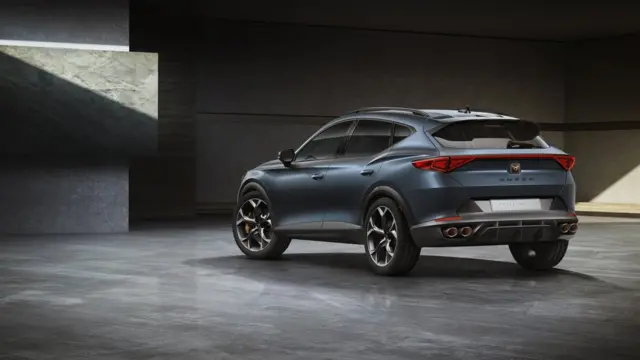 فورمنتور اولین ماشینی است که به طور اختصاصی برای کوپرا طراحی شده است