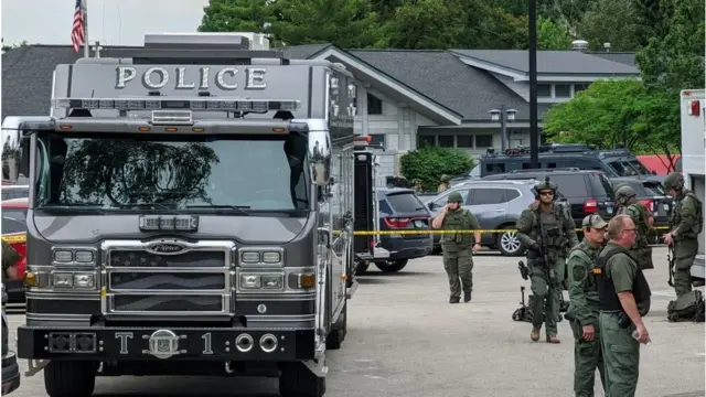 قالت الشرطة إنها حددت هوية "شخص يشتبه به" في إطلاق النار، ويبلغ من العمر 22 عاما