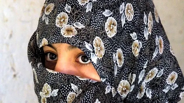 પાકિસ્તાની યુવતી