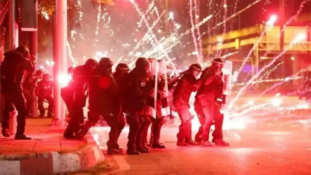 ภาพเจ้าหน้ากลุ่มเจ้าหน้าที่ตำรวจ