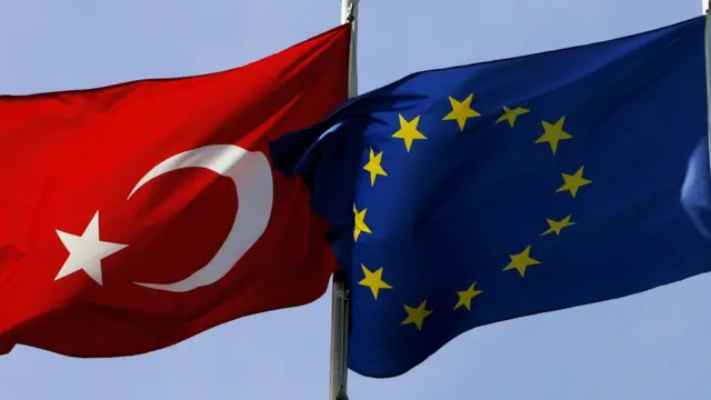 AB ve Türkiye bayrakları