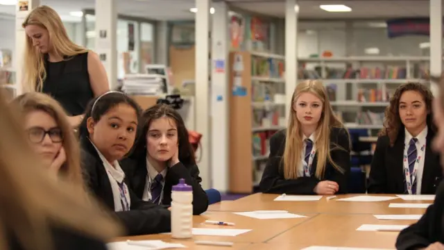 ህጻናት ተምሃሮ ኣካዳሚ ማሕበረሰብ ሱቶን