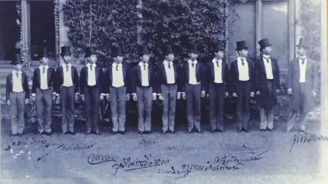 รัชกาลที่ 5 และเหล่าพระราชโอรส