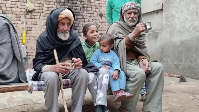 முகமது ஹபீப் இந்தியாவில் வசித்து வருகிறார்.