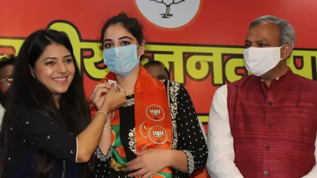 बीजेपी में शामिल होते शाहीम बाग़ आंदोलन से जुड़े लोग