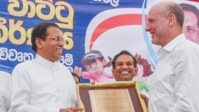 රත්නපුර රෝහලට කළ සේවයට 2017දී ලුවිස් ඇලන්ට සම්මානයක්.