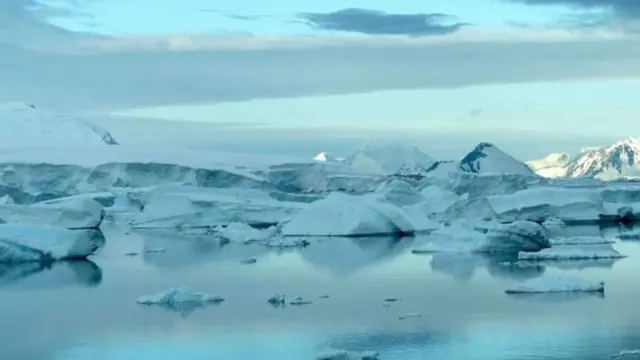 البحيرة القطبية الجنوبية